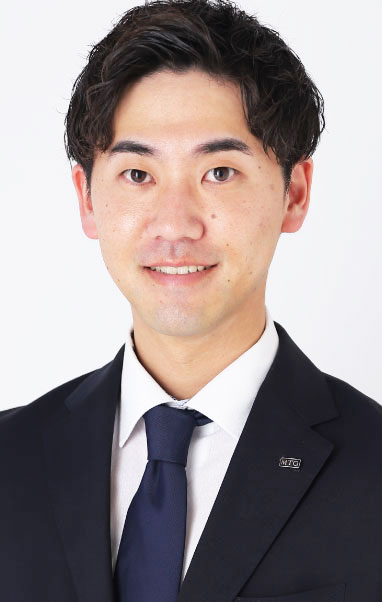 エバイタルサロン営業本部  課長　近藤